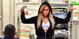 jennifer-lopez-seen-filming-on-location-for-hustlers-in-news-photo-1568222525